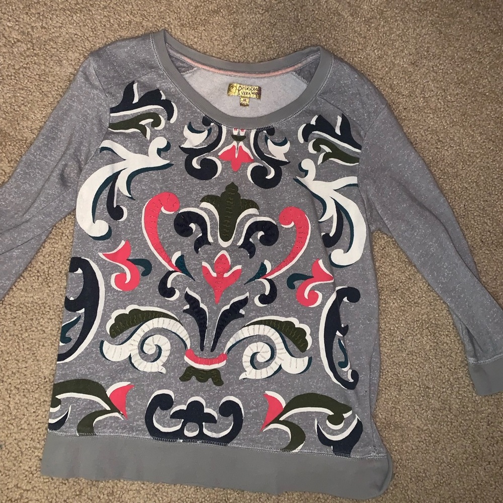 Gray sweater with colors